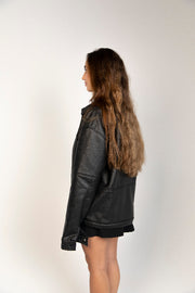 Boxy-fit unisex leather jacket